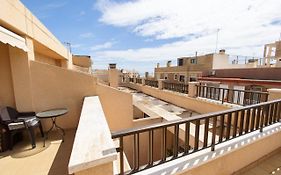 Large Duplex Penthouse 3 Minutes From The Beach